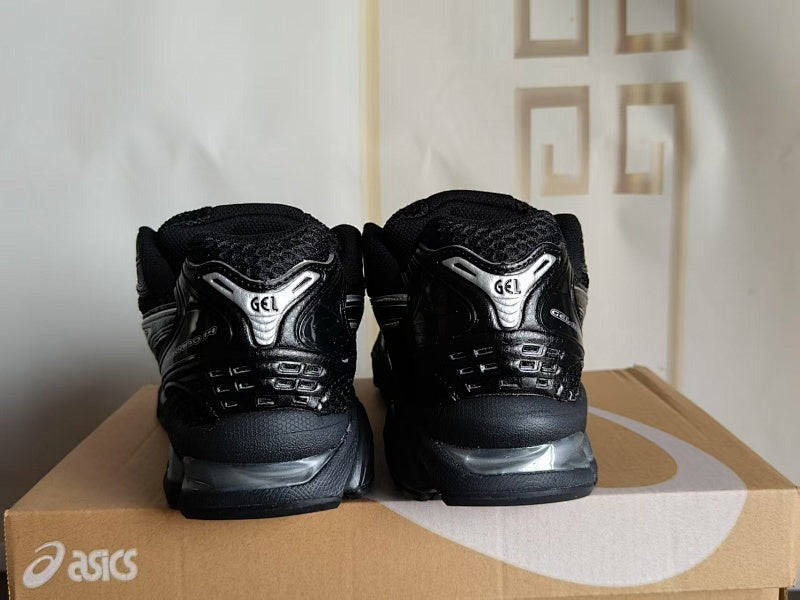 ASICS GEL-KAYANO 14 Sneakers