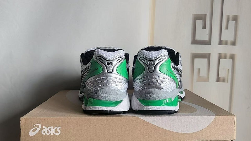 ASICS GEL-KAYANO 14 Sneakers