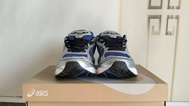 ASICS GEL-KAYANO 14 Sneakers