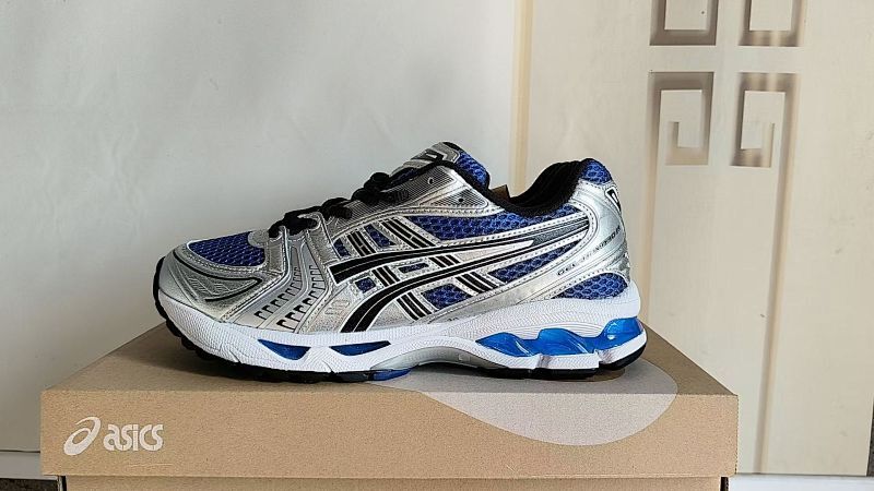 ASICS GEL-KAYANO 14 Sneakers