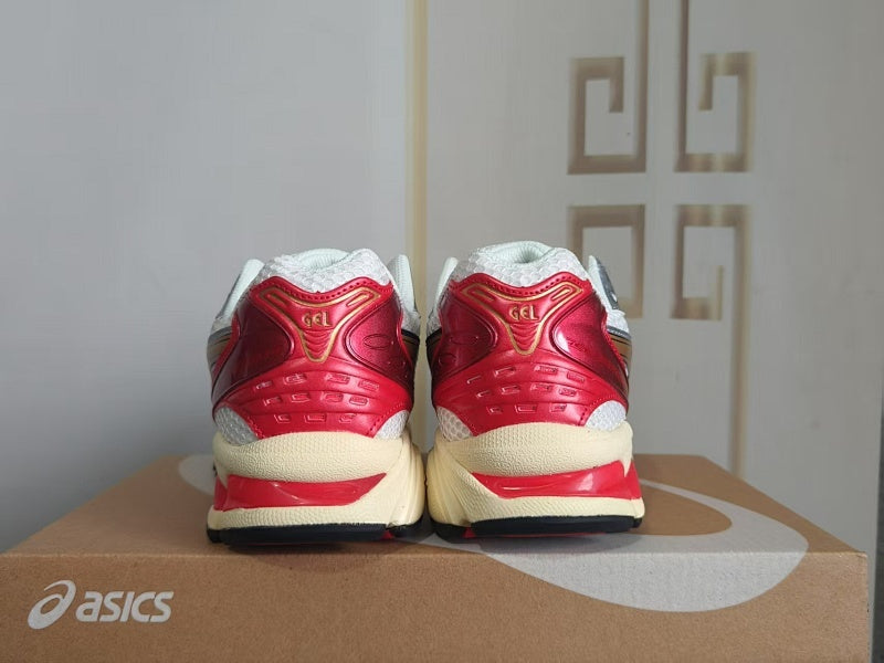 ASICS GEL-KAYANO 14 Sneakers