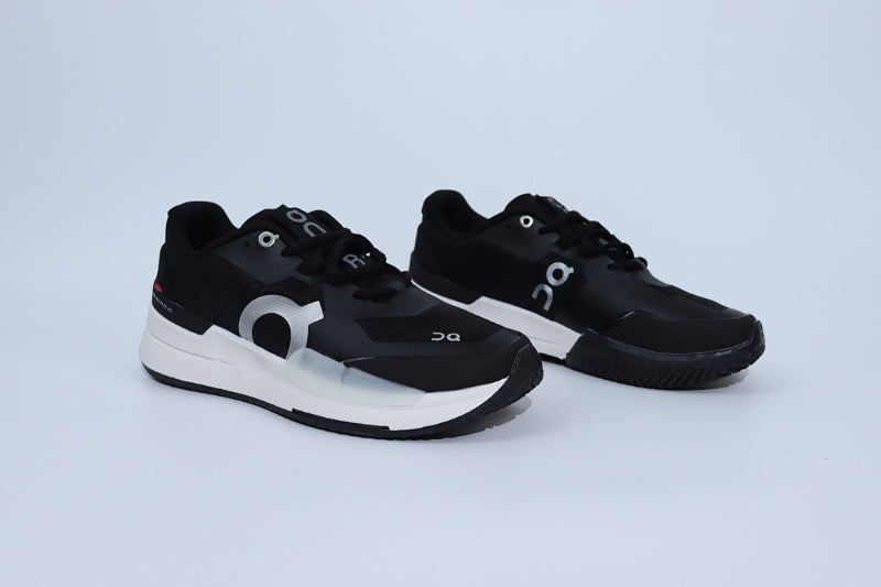 ON THE ROGER Pro 2 – Premium Tennis-Inspired Performance Sneaker