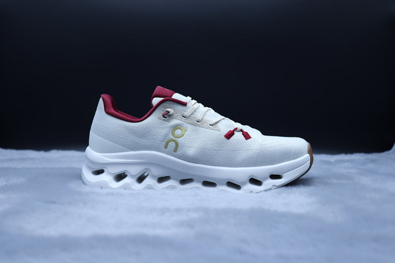 ON Cloudtilt – Tilted Sole Lifestyle Sneakers