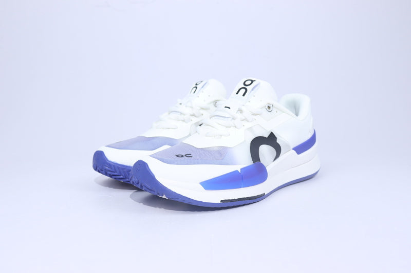 ON THE ROGER Pro 2 – Premium Tennis-Inspired Performance Sneaker